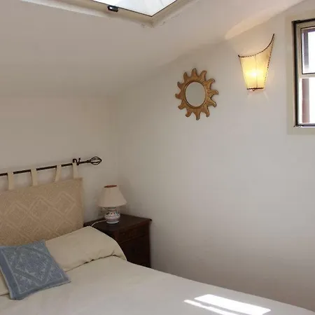 Nyaraló Casa Mughetto R5055 Wifi, Seafront, Private Sea Access, Swimming Pool La Maddalena