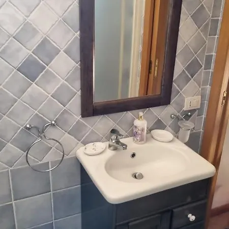 Дом отдыха Casa Mughetto R5055 Wifi, Seafront, Private Sea Access, Swimming Pool Ла-Маддалена