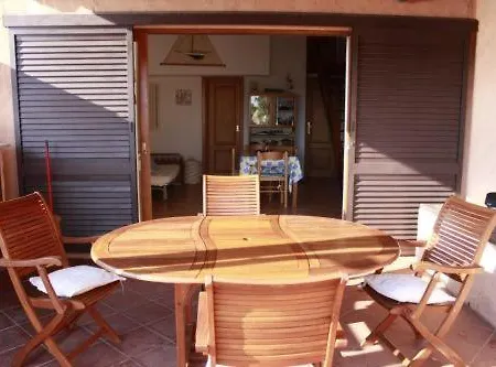 Hébergement de vacances Casa Mughetto R5055 Wifi, Seafront, Private Sea Access, Swimming Pool La Maddalena (Sassari)