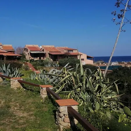 Hébergement de vacances Casa Mughetto R5055 Wifi, Seafront, Private Sea Access, Swimming Pool *