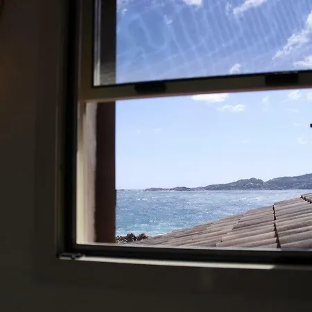 Casa Mughetto R5055 Wifi, Seafront, Private Sea Access, Swimming Pool * La Maddalena (Sassari)