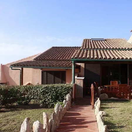 Casa Mughetto R5055 Wifi, Seafront, Private Sea Access, Swimming Pool 別荘 ラ・マッダレーナ