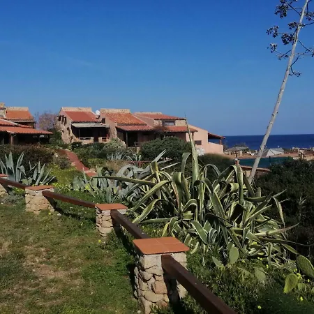 Casa Mughetto R5055 Wifi, Seafront, Private Sea Access, Swimming Pool * Ла-Маддалена