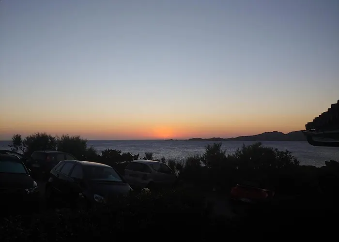 Casa Mughetto R5055 Wifi, Seafront, Private Sea Access, Swimming Pool Nyaraló La Maddalena