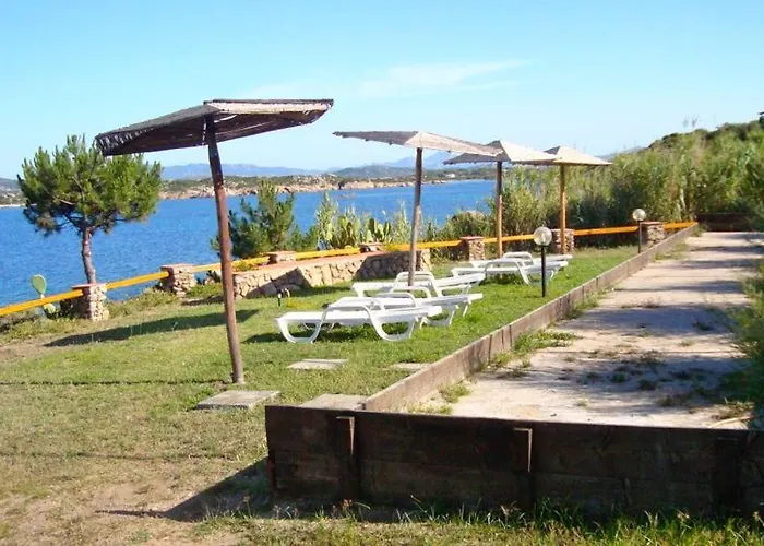 Casa Mughetto R5055 Wifi, Seafront, Private Sea Access, Swimming Pool Nyaraló La Maddalena