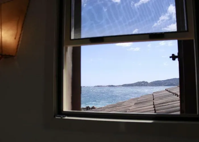 Casa Mughetto R5055 Wifi, Seafront, Private Sea Access, Swimming Pool * La Maddalena