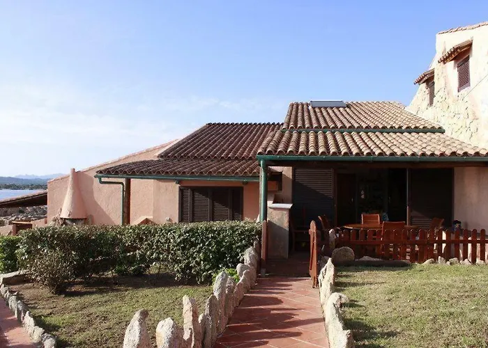 Casa Mughetto R5055 Wifi, Seafront, Private Sea Access, Swimming Pool Nyaraló La Maddalena