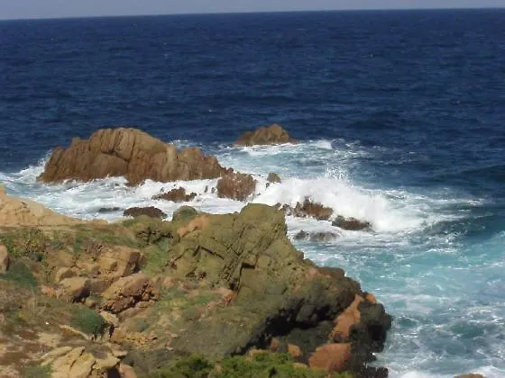 Nyaraló Casa Mughetto R5055 Wifi, Seafront, Private Sea Access, Swimming Pool La Maddalena