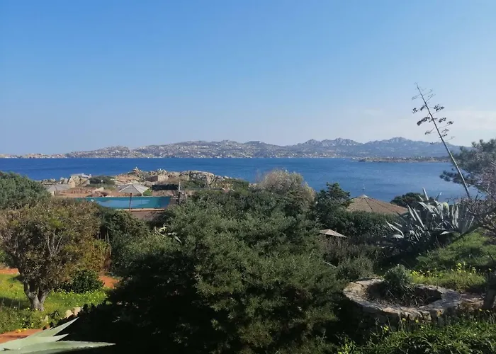 Casa Mughetto R5055 Wifi, Seafront, Private Sea Access, Swimming Pool Nyaraló La Maddalena
